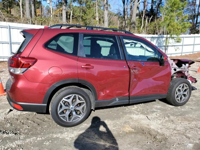 JF2SKAJC7MH464185 - 2021 SUBARU FORESTER P RED photo 3