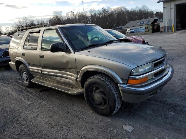 1GNDT13W812105185 - 2001 CHEVROLET BLAZER TAN photo 4