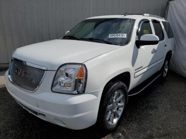 1GKFK63847J172663 - 2007 GMC YUKON DENA WHITE photo 1