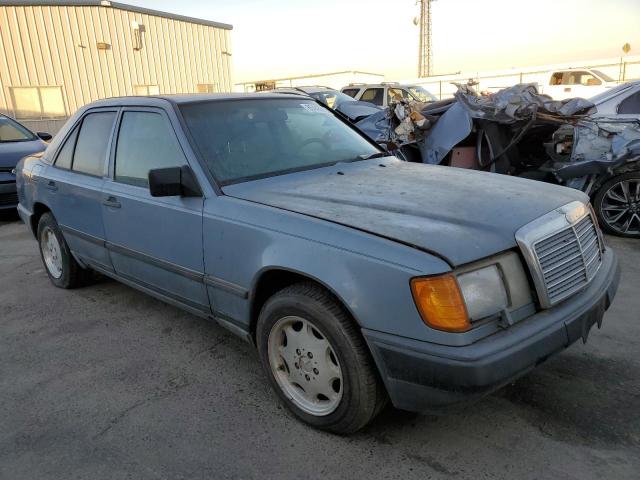 WDBEB33D3HA274894 - 1987 MERCEDES-BENZ 300 DT BLUE photo 4