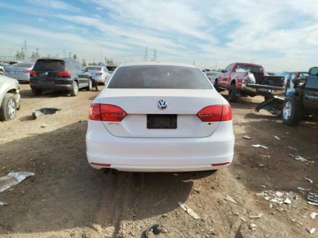 3VW2K7AJ1CM333938 - 2012 VOLKSWAGEN JETTA BASE 白色 照片 6