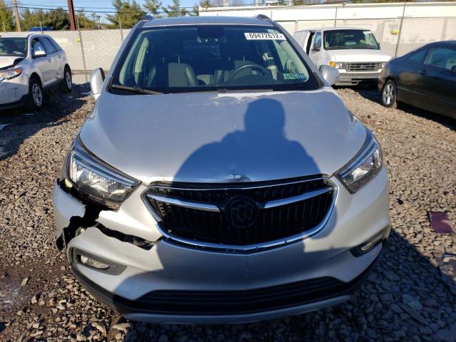 KL4CJ1SB1HB028284 - 2017 BUICK ENCORE SPO SILVER photo 5