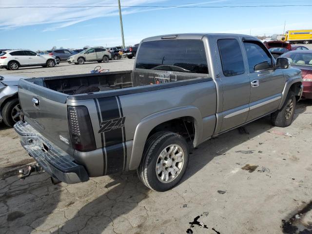 1GTEK19T86Z204861 - 2006 GMC C SER 1500 GRAY photo 3