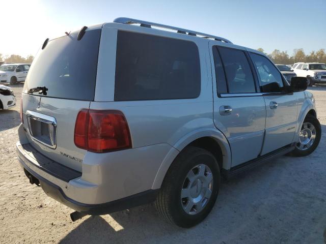 5LMFU27515LJ08038 - 2005 LINCOLN NAVIGATOR WHITE photo 3