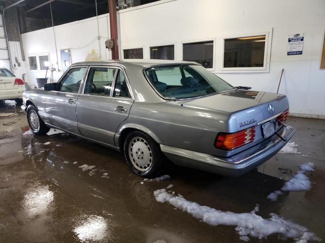 WDBCA39D1JA384432 - 1988 MERCEDES-BENZ 560 SEL SILVER photo 2