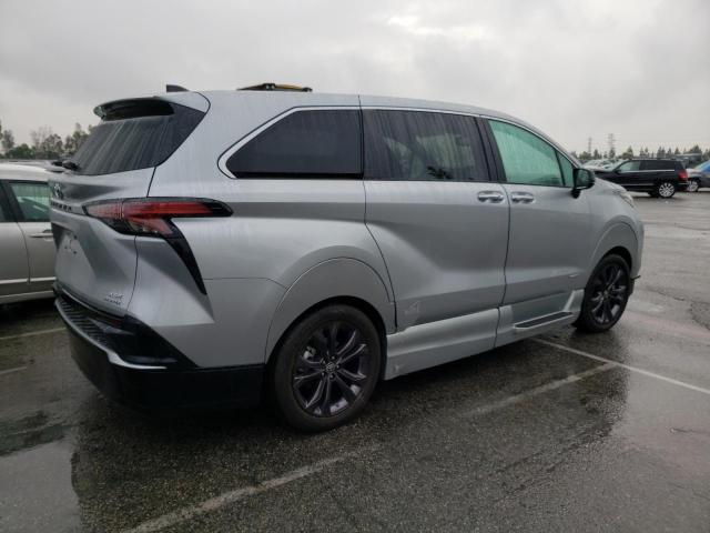 5TDXRKEC3MS052048 - 2021 TOYOTA SIENNA XSE GRAY photo 3