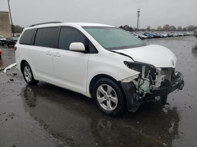 5TDKK3DC6FS587593 - 2015 TOYOTA SIENNA LE WHITE photo 4