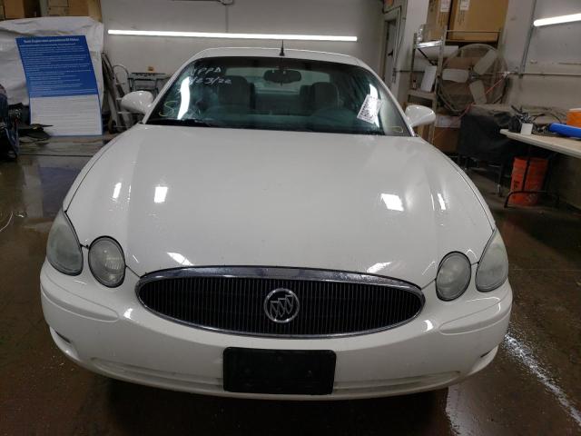 2G4WC532751255408 - 2005 BUICK LACROSSE C WHITE photo 5