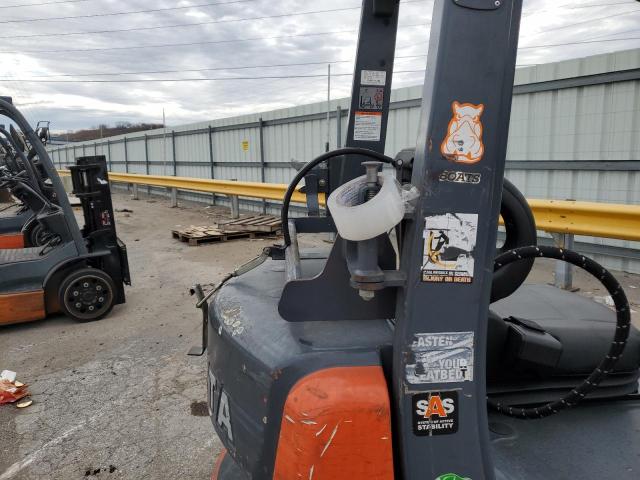 76127 - 2016 TOYOTA FORKLIFT ORANGE photo 6