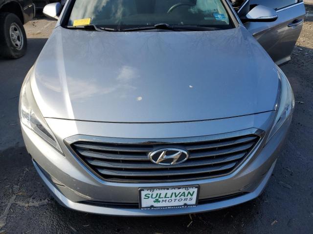 5NPE24AA8FH113107 - 2015 HYUNDAI SONATA ECO SILVER photo 11