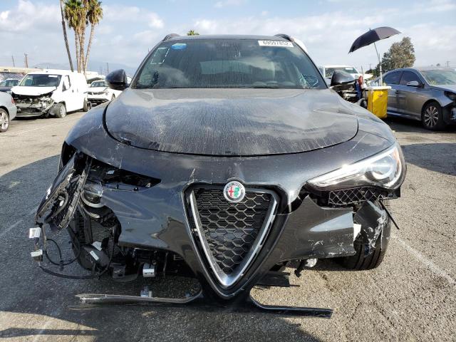 ZASPAKBN6N7D48133 - 2022 ALFA ROMEO STELVIO TI BLACK photo 5