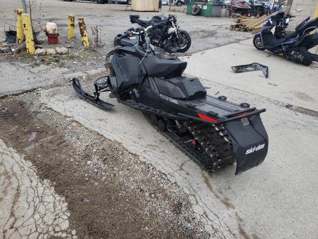 2BPSUFLB7LV000639 - 2020 SKI DOO RENEGADE BLACK photo 3