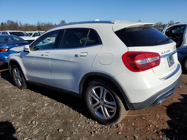 WDCTG4EB1FJ167992 - 2015 MERCEDES-BENZ GLA 250 WHITE photo 2