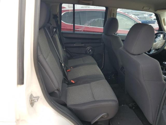 1J4RH4GK7AC157484 - 2010 JEEP COMMANDER 白色 照片 11