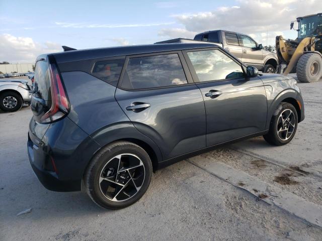 KNDJ33AU6P7194520 - 2023 KIA SOUL EX GRAY photo 3