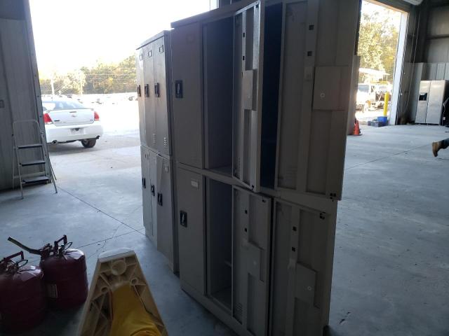 undefined - 2000 LOCK LOCKERS BEIGE photo 3