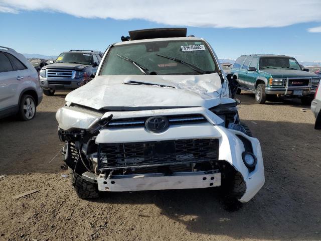 JTEBU5JR0L5820928 - 2020 TOYOTA 4RUNNER SR 白色 照片 5
