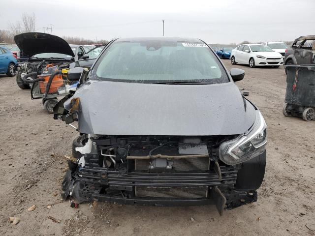 3N1CN8EV6ML843908 - 2021 NISSAN VERSA SV GRAY photo 5