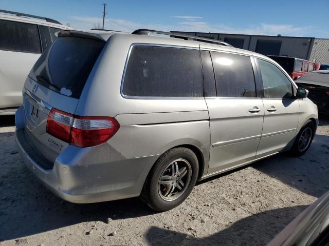 5FNRL38875B043186 - 2005 HONDA ODYSSEY TO SILVER photo 3