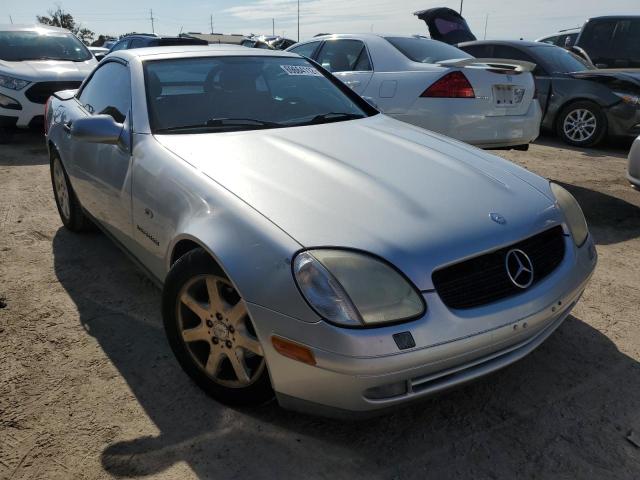 WDBKK47F6WF079246 - 1998 MERCEDES-BENZ SLK 230 KO SILVER photo 4