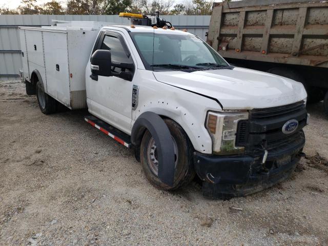 1FDUF5HY4KEE45902 - 2019 FORD F550 SUPER WHITE photo 1