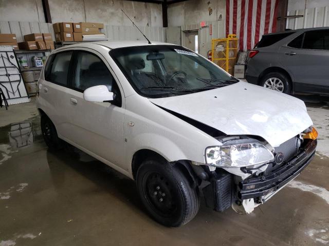 KL1TD66627B773509 - 2007 CHEVROLET AVEO BASE WHITE photo 4