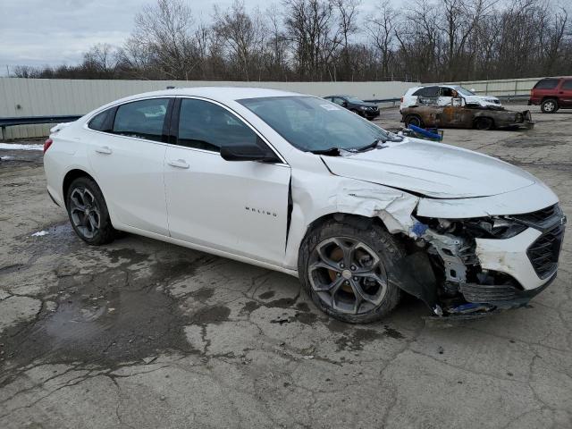 1G1ZG5ST0KF175753 - 2019 CHEVROLET MALIBU RS WHITE photo 4