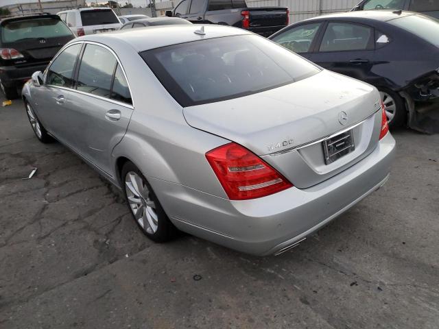 WDDNG9FB8BA374552 - 2011 MERCEDES-BENZ S 400 SILVER photo 2