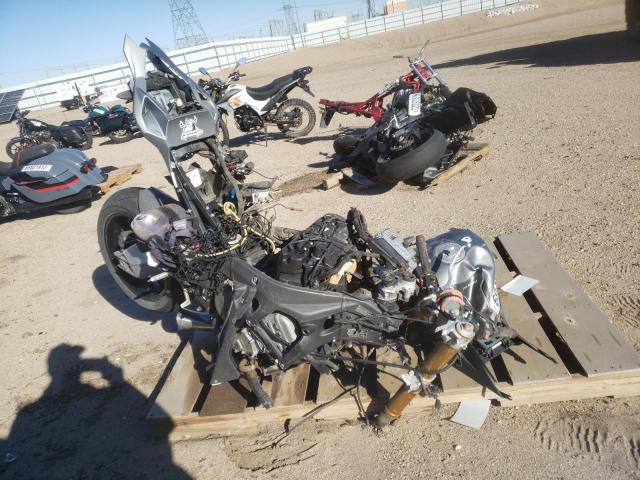 WB1053402EZL19185 - 2014 BMW S 1000 RR WHITE photo 1