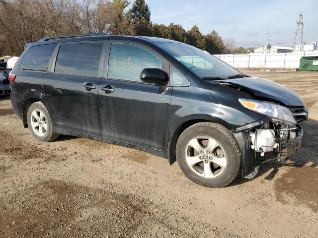 5TDKZ3DC7KS003420 - 2019 TOYOTA SIENNA LE BLACK photo 4