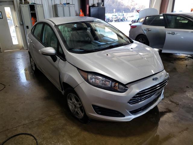 3FADP4BJXJM143813 - 2018 FORD FIESTA SE SILVER photo 4