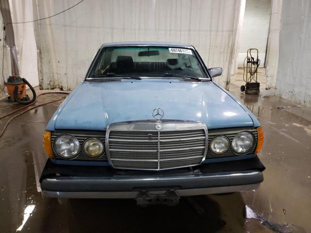 WDBAB53A0CB001222 - 1982 MERCEDES-BENZ 300 CDT BLUE photo 5