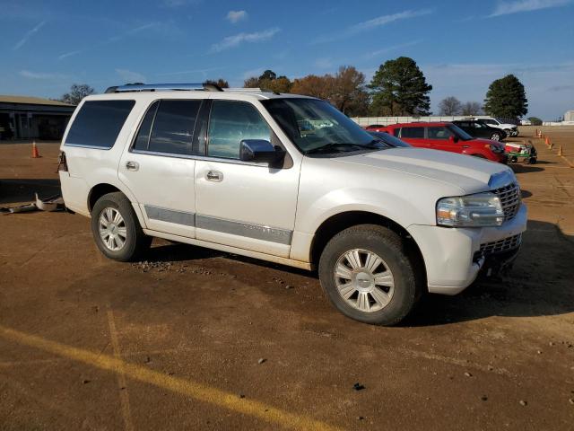 5LMJJ2H51BEJ01396 - 2011 LINCOLN NAVIGATOR WHITE photo 4