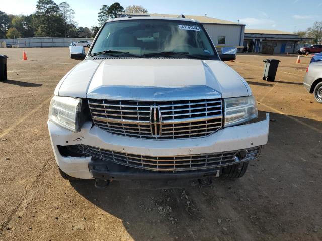 5LMJJ2H51BEJ01396 - 2011 LINCOLN NAVIGATOR WHITE photo 5