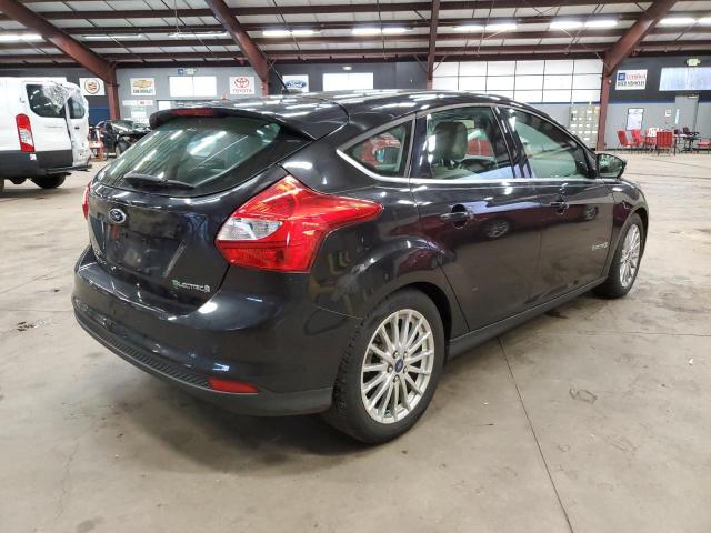 1FAHP3R4XCL363842 - 2012 FORD FOCUS BEV BLACK photo 3