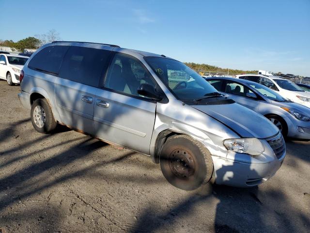 2A4GP44RX7R298061 - 2007 CHRYSLER TOWN AND C SILVER photo 4