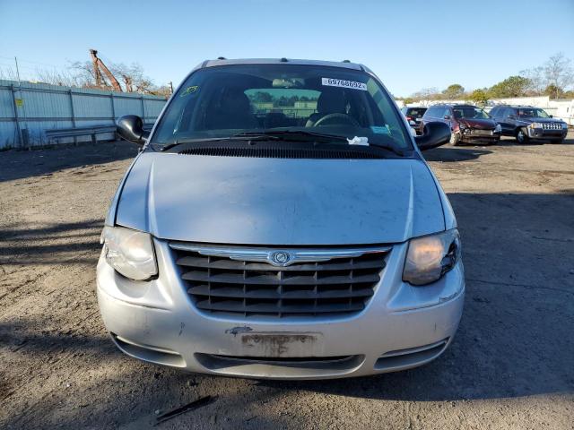 2A4GP44RX7R298061 - 2007 CHRYSLER TOWN AND C SILVER photo 5