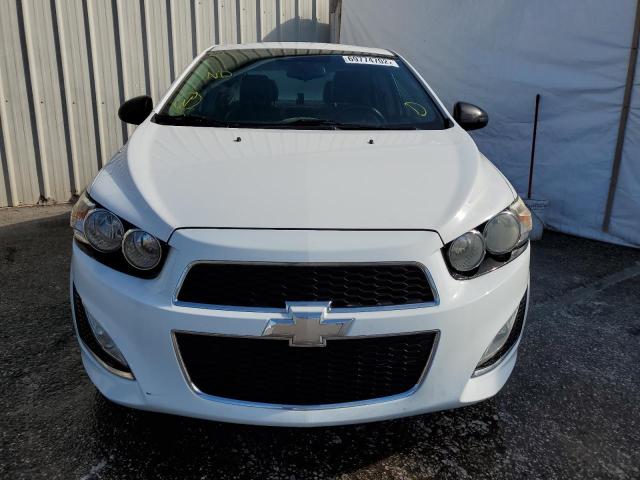 1G1JG5SB2F4139584 - 2015 CHEVROLET SONIC RS WHITE photo 5