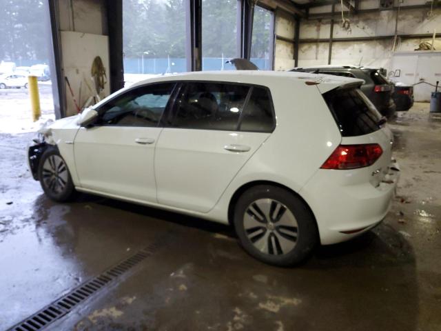 WVWKP7AU3GW913504 - 2016 VOLKSWAGEN E-GOLF SE WHITE photo 2