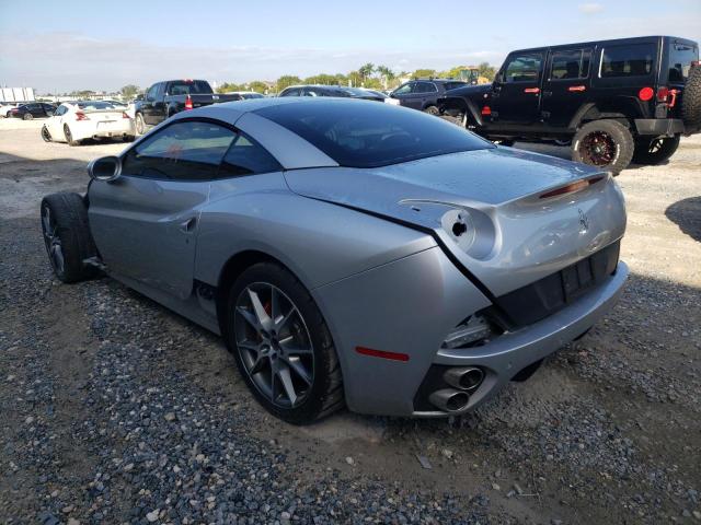 ZFF65TJA7D0189998 - 2013 FERRARI CALIFORNIA SILVER photo 2