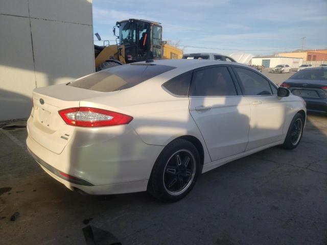 3FA6P0H78FR244405 - 2015 FORD FUSION WHITE photo 3