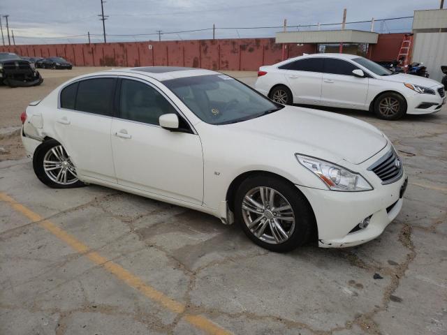 JN1CV6AP9FM502975 - 2015 INFINITI Q40 WHITE photo 4