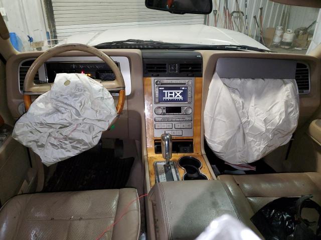 5LMFU28548LJ11387 - 2008 LINCOLN NAVIGATOR 白色 照片 8