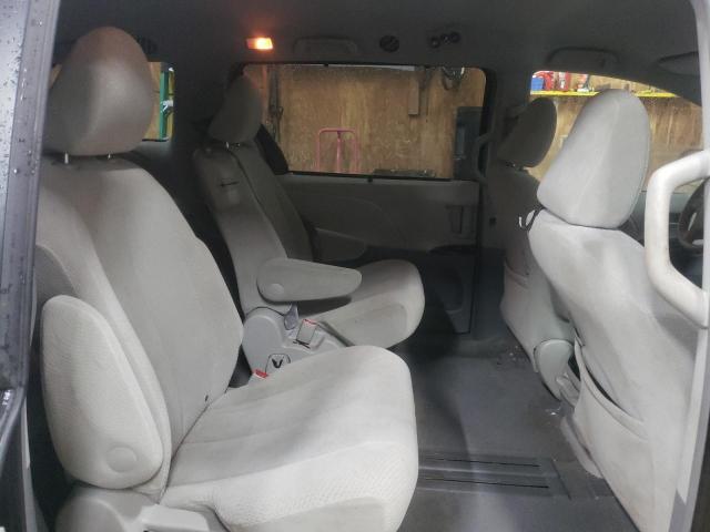 5TDKK3DC8BS091205 - 2011 TOYOTA SIENNA LE GRAY photo 11