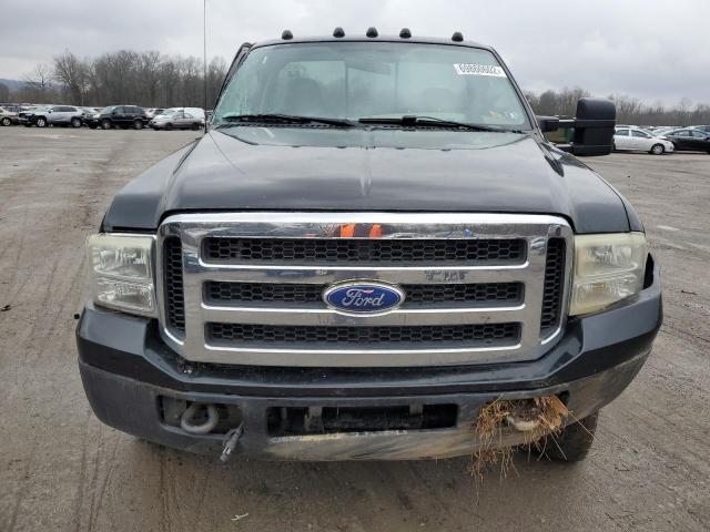 1FTWF31P25EC75384 - 2005 FORD F350 SRW S BLACK photo 5