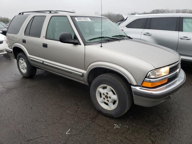 1GNDT13W6W2256095 - 1998 CHEVROLET BLAZER GOLD photo 4