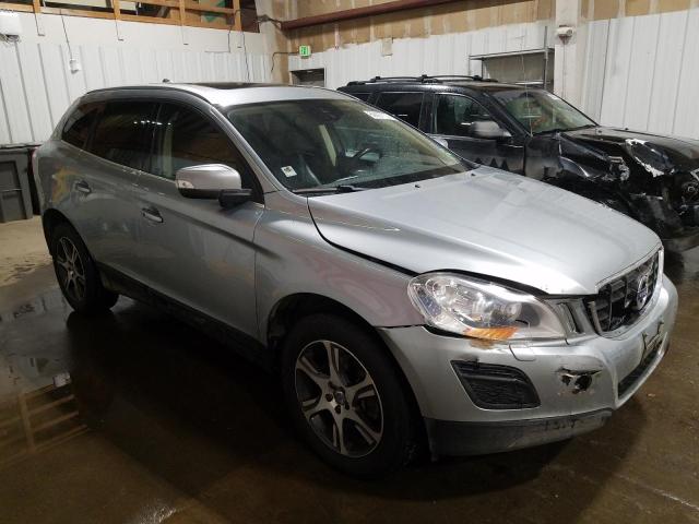 YV4902DZ2D2414318 - 2013 VOLVO XC60 T6 SILVER photo 4