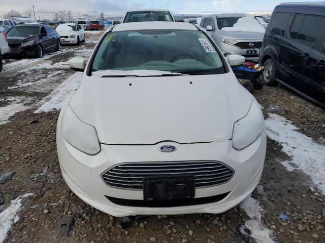 1FADP3R44DL159523 - 2013 FORD FOCUS BEV WHITE photo 5