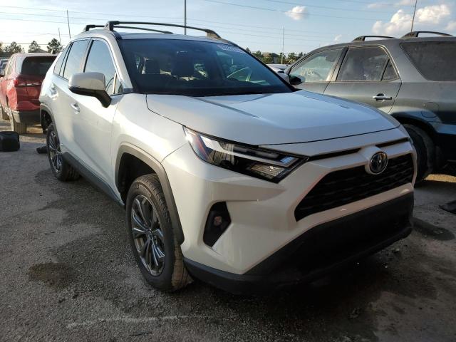 4T3B6RFV3NU084865 - 2022 TOYOTA RAV4 XLE P WHITE photo 4