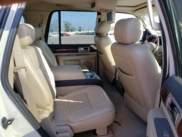 5LMFU27546LJ24459 - 2006 LINCOLN NAVIGATOR 奶油色 照片 11